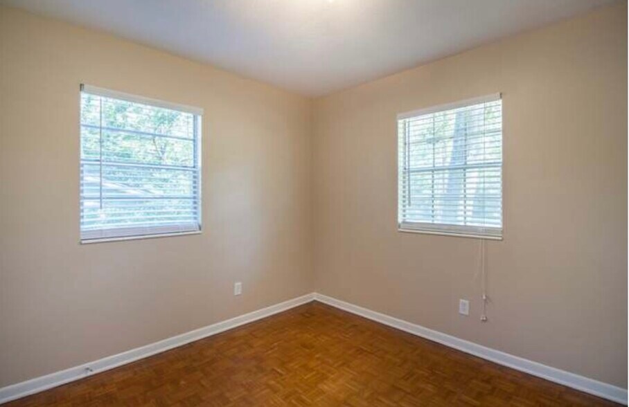 Building Photo - 1136 Carissa Dr