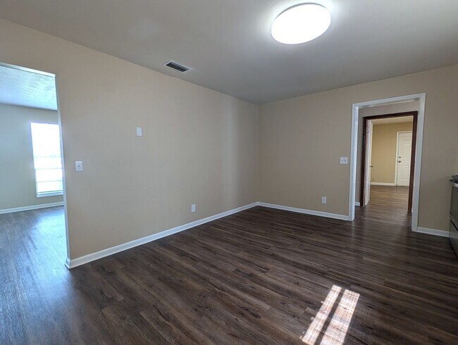 Building Photo - 6038 mh