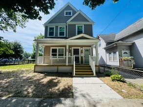 Building Photo - 3237 Seymour Ave