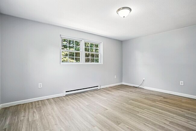 Building Photo - 39 Pleasant St