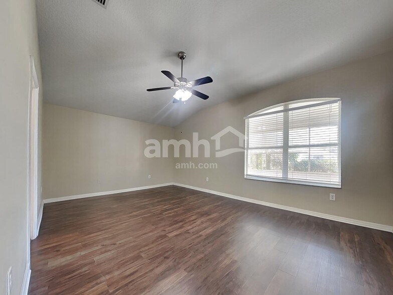 Building Photo - 7029 Monarch Park Dr