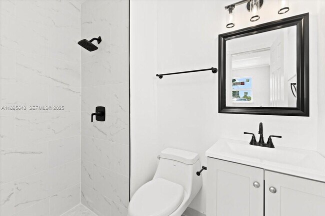 Building Photo - 4131 NW 13th Ave