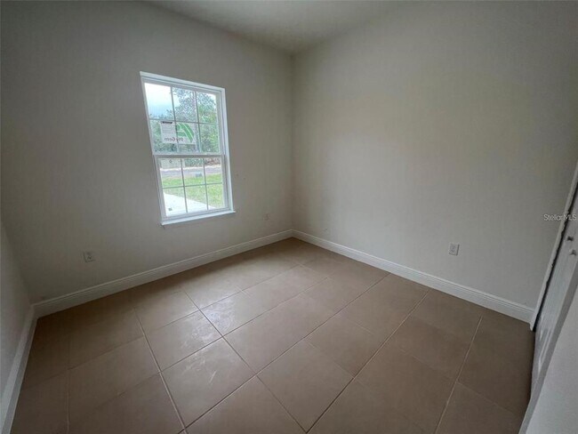 Building Photo - 16170 SW 33rd Ave Rd