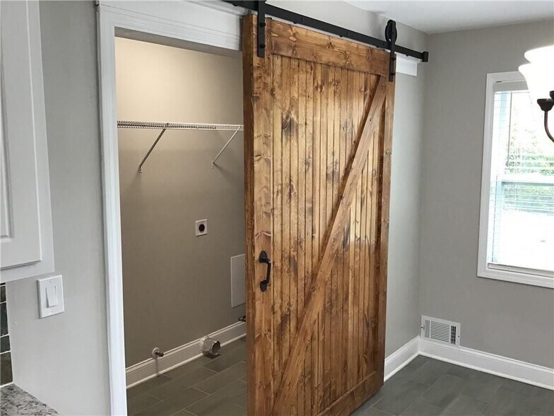 Building Photo - 6184 Geiger St NW