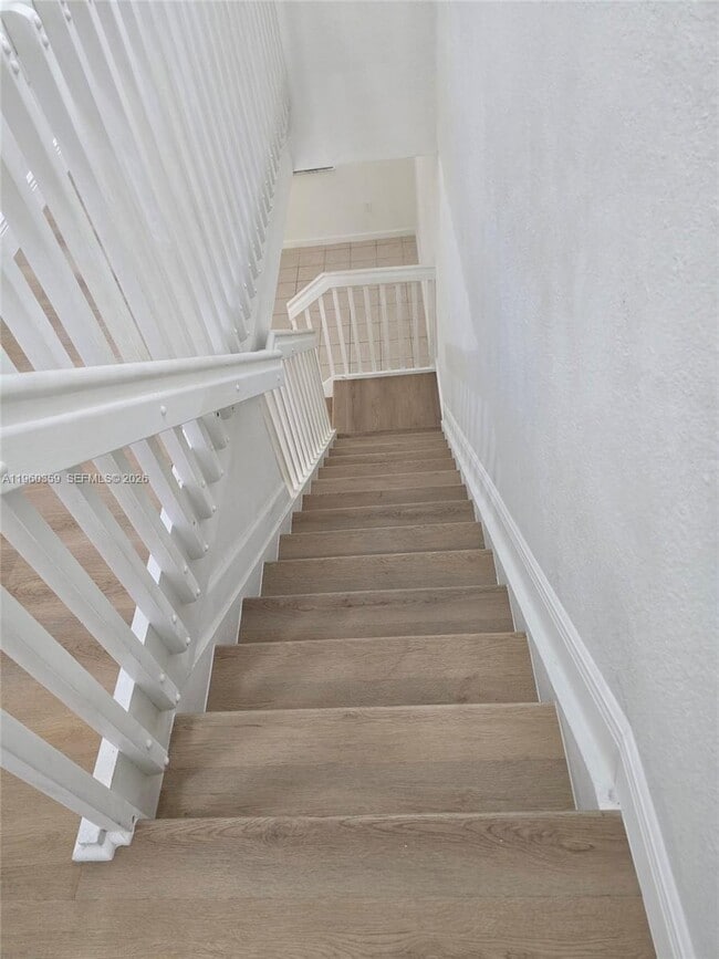 Building Photo - 1575 NE 33rd Ave