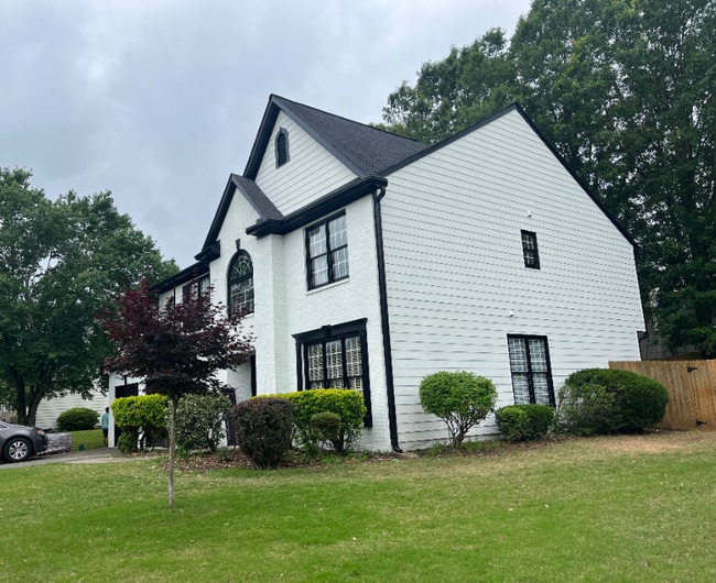 Building Photo - 4005 Weatherford Cir