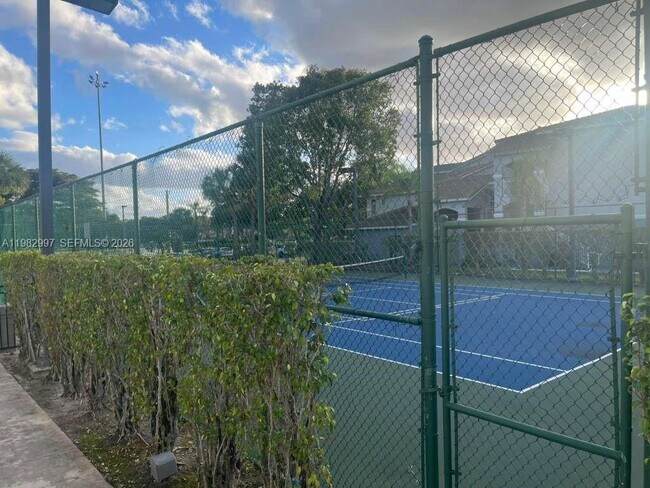 Building Photo - 150 NW 96th Ave