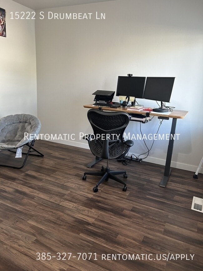 Building Photo - 15222 Drumbeat Ln