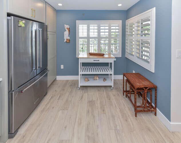 Building Photo - 275 Palm Ave