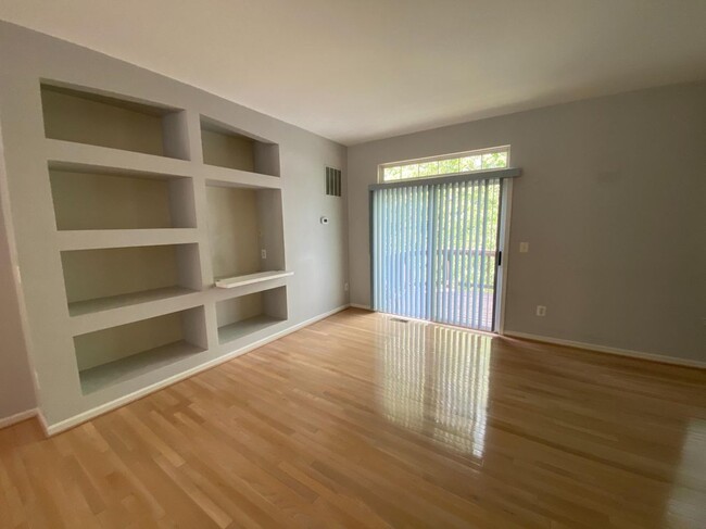 Building Photo - 4110 FLOWER BOX CT