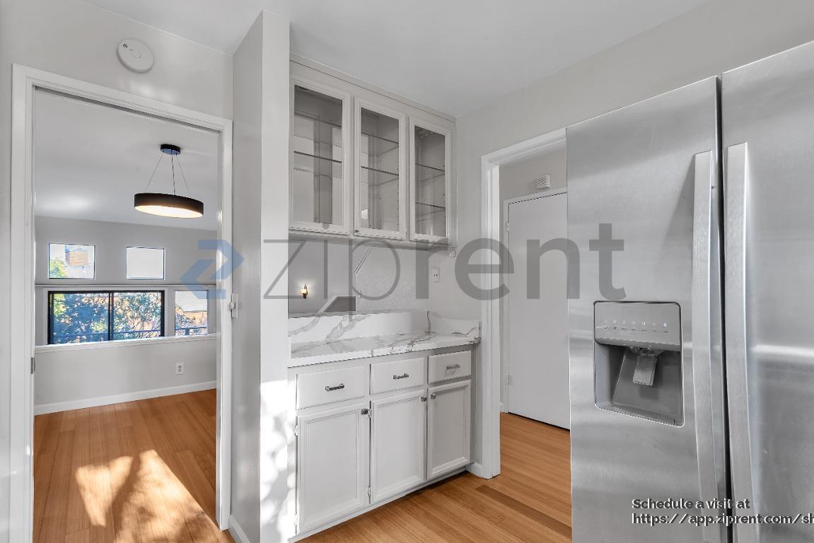 Building Photo - 123 Buckelew St