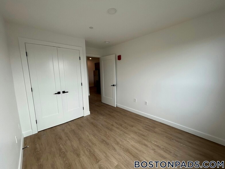 Building Photo - 199 Gardner St