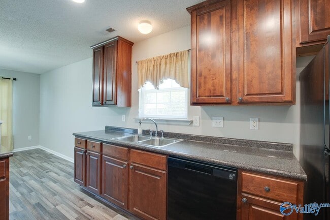 Building Photo - 4808 SE Canterwood Dr