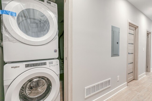 Building Photo - Brand New Luxury Apartments Brewerytown