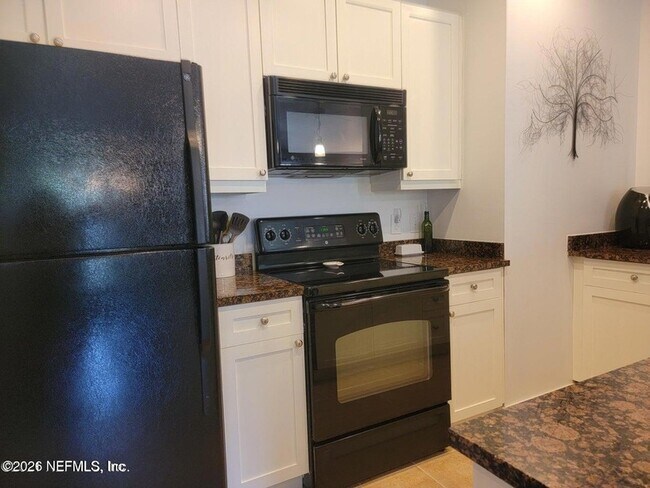 Building Photo - 965 Registry Blvd