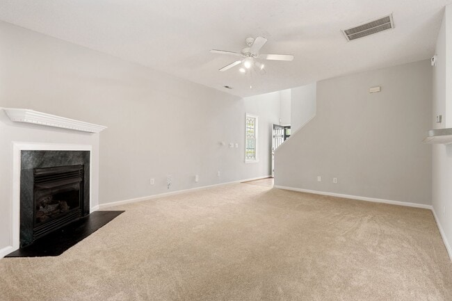 Building Photo - Single Family home in Hedingham: Available Now!
