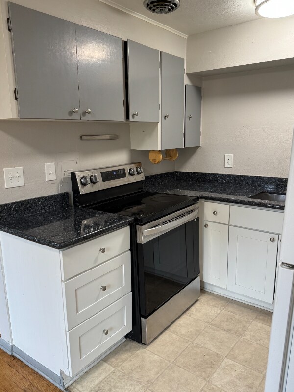 Building Photo - 4746.5 22nd Ave NE