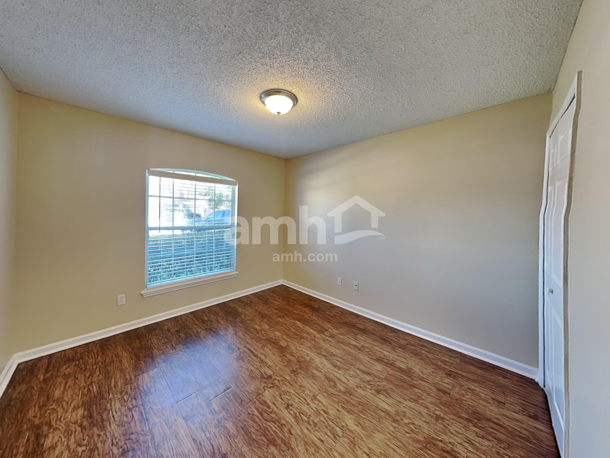 Building Photo - 2508 Westchester Ct