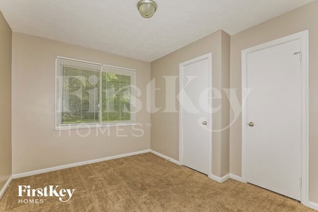 Building Photo - 2825 Kessler Blvd Dr