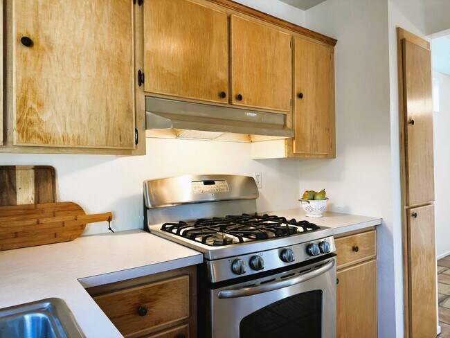 Building Photo - 432 Cambiaso Pl