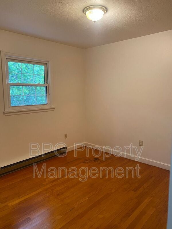 Building Photo - 307 Wintergreen Ave