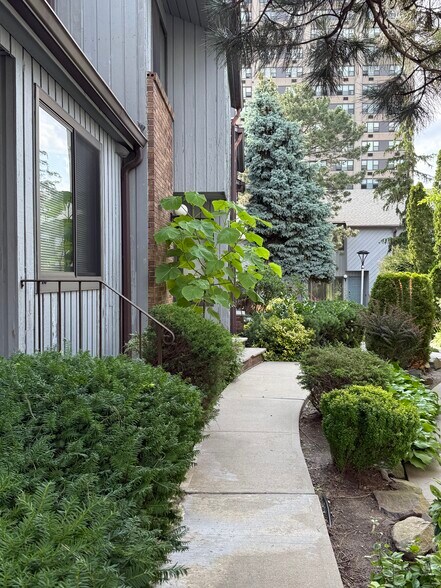 Primary Photo - 1411 John St