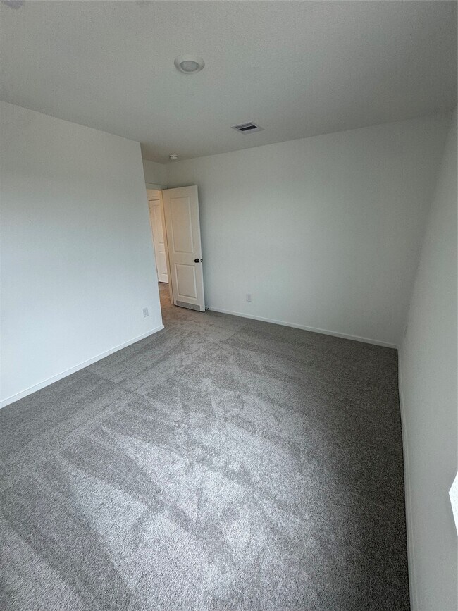 Building Photo - 16715 Old Wagon Wy