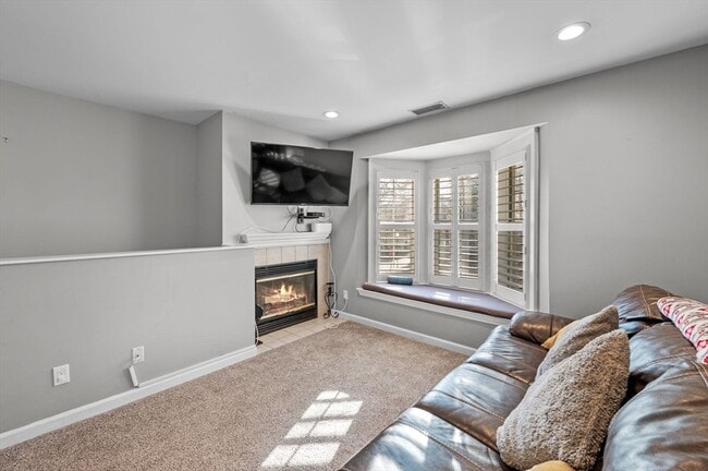 Building Photo - 709 Gazebo Cir