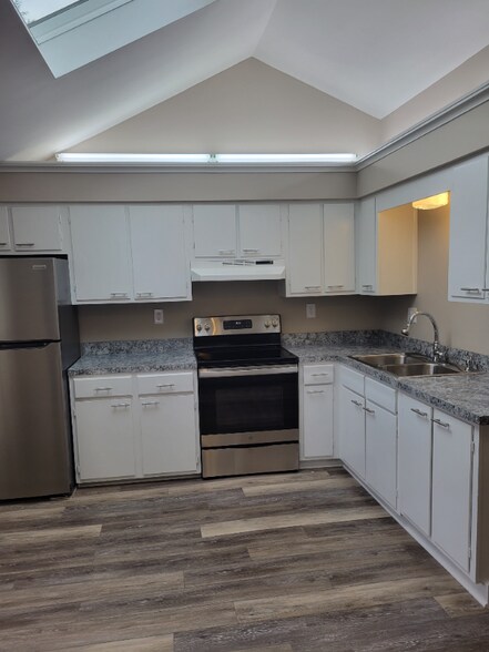 Building Photo - 129 Onondaga Ave