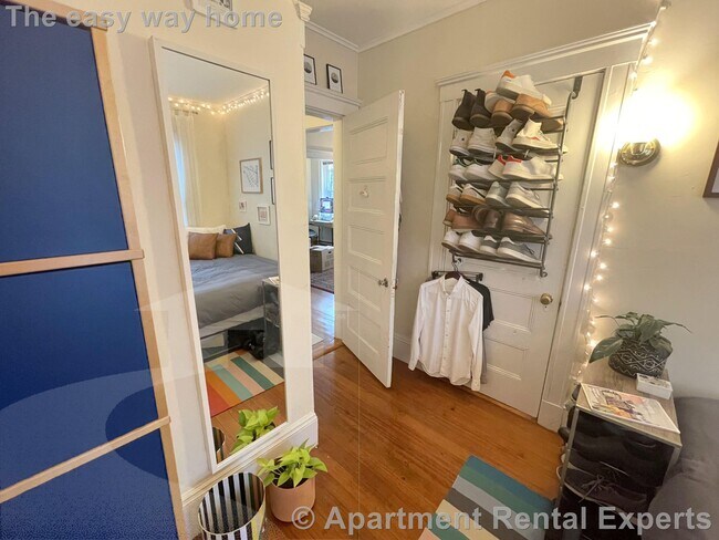 Building Photo - 18 Sanborn Ave