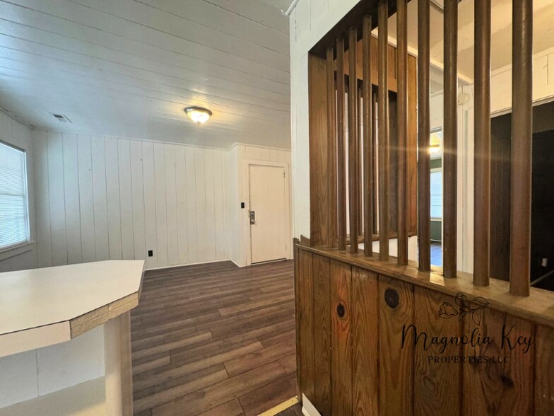Building Photo - 7203 Porcher Dr