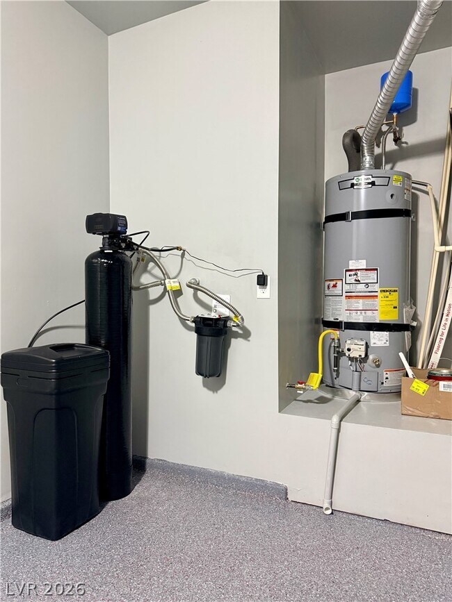 Building Photo - 4414 Peressini St