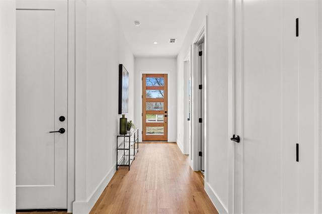 Building Photo - 1619 Bayside St