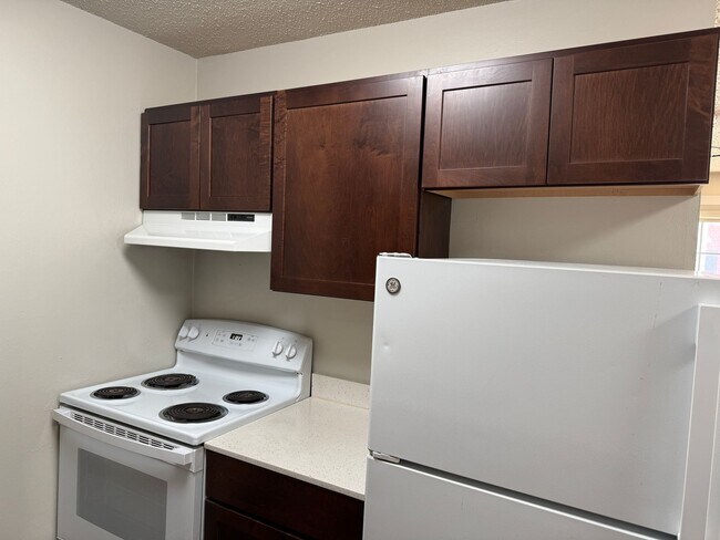 Building Photo - Renovated Apartment- Great OKC Location