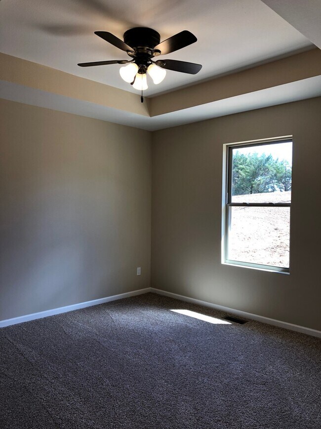 Building Photo - 4011 Westminister Dr