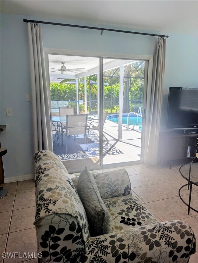 Building Photo - 2535 SW 28th Pl