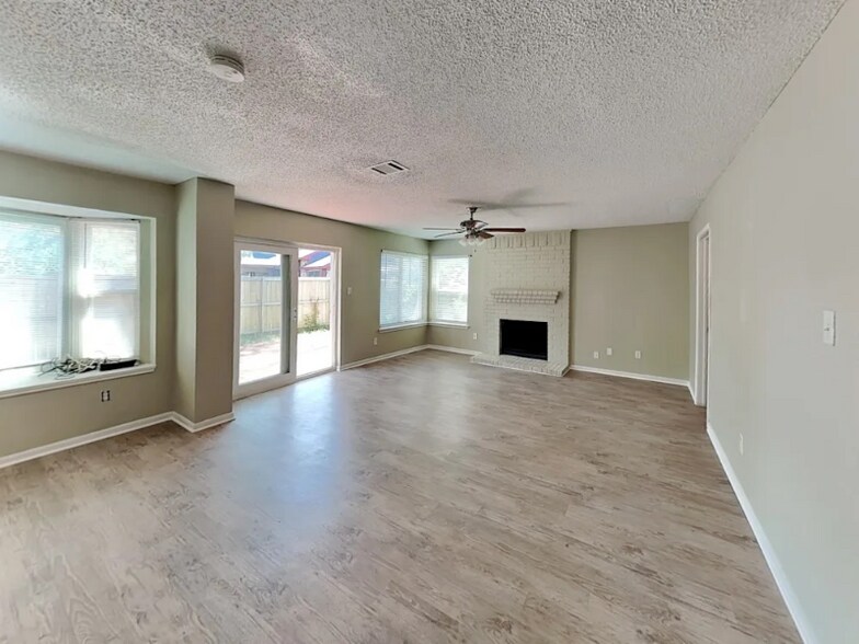 Building Photo - 4110 Devon Ct