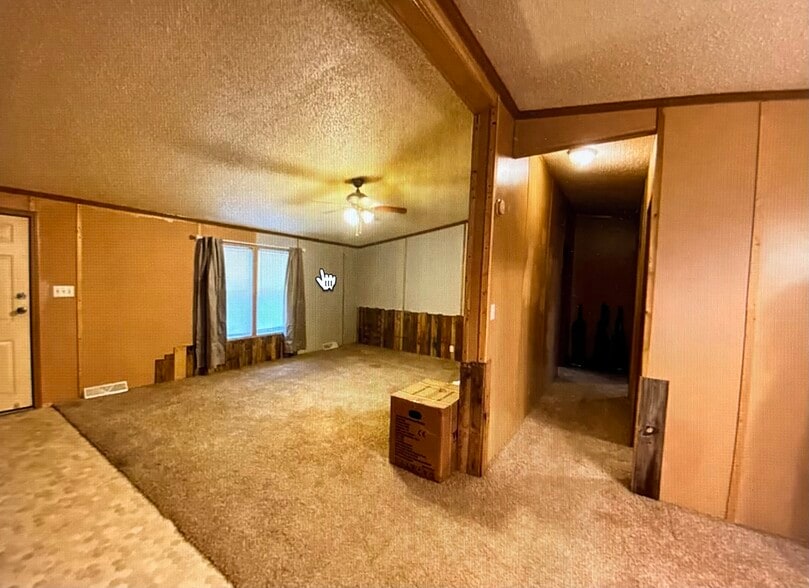 Building Photo - 33 Allen St