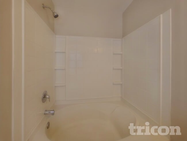 Building Photo - 5424 Henderson Oaks Dr