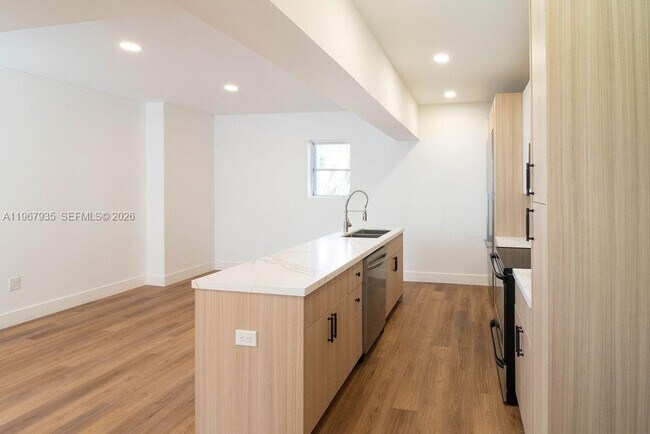 Building Photo - 1255 Jackson St