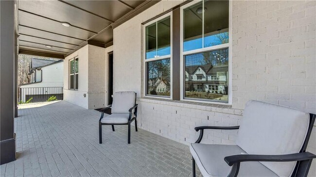 Building Photo - 512 Cedar Crest Cir
