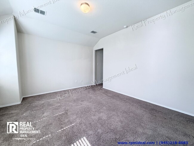 Building Photo - 4009 Bighorn Dr