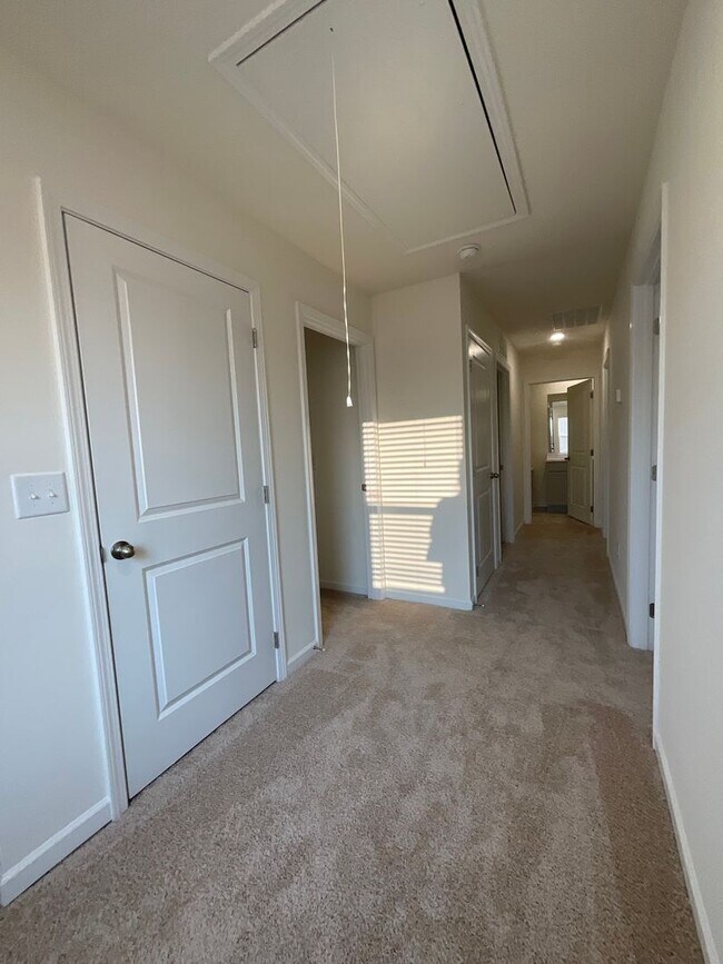 Building Photo - Nice 3 bedroom/2 bath - East Morristown