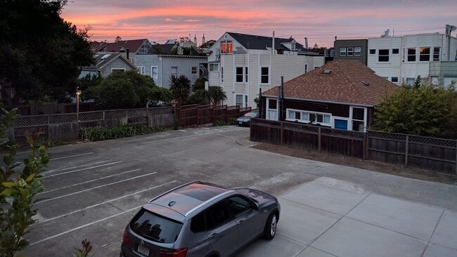 Building Photo - 1340A Haight St