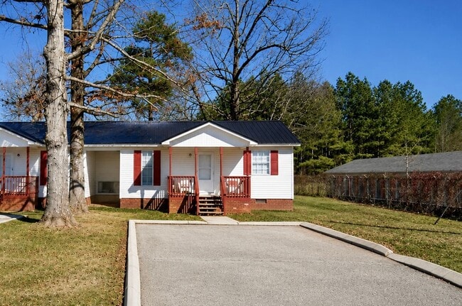 Building Photo - 790 Bybee Branch Rd