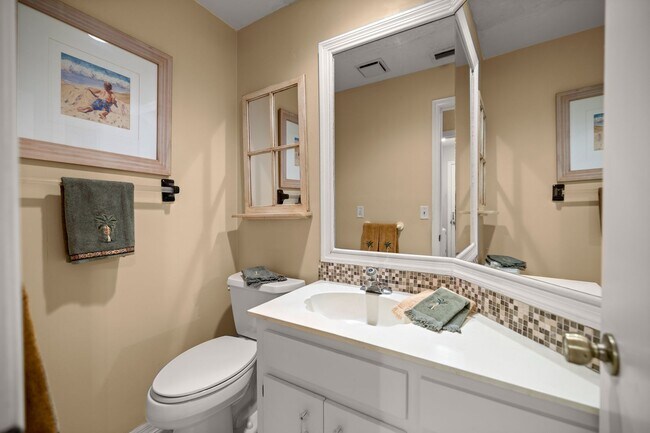 Building Photo - Comfort, Style & Space – 3 Bedroom Home in...