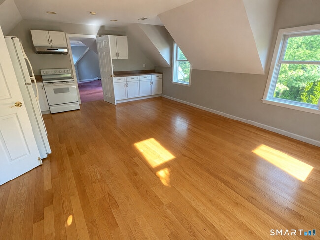 Building Photo - 77 Partridge Dr