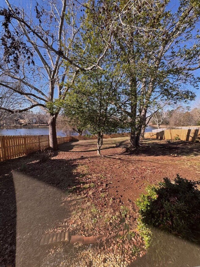 Building Photo - ** AVAILABLE NOW ** in Waterford Subdivision