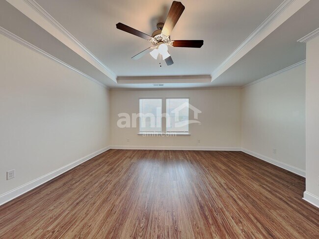 Building Photo - 4934 Trayton Ave