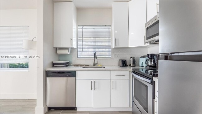 Building Photo - 1702 SW 20th St